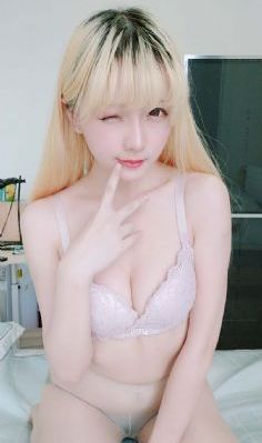 老师含着我的奶边摸边做_HD免费观看韩国