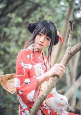 抖音上光脚在雪地走路的女人视频_高清蓝光在线观